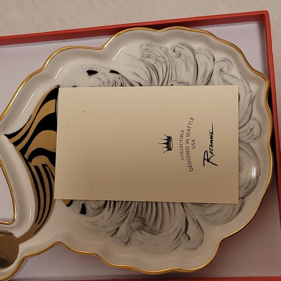 Adorable Santa Treat Tray - Picture 14 of 16